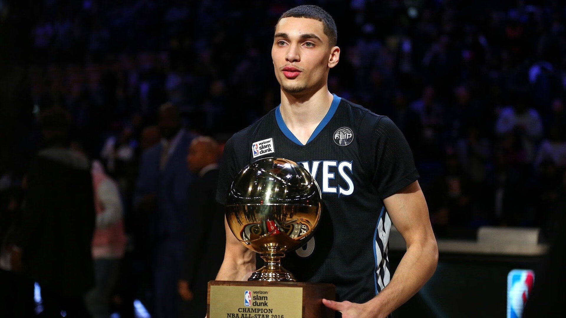 库里跨界神助攻！切尔西绝杀晋级，NBA巨星客串引爆全球热议